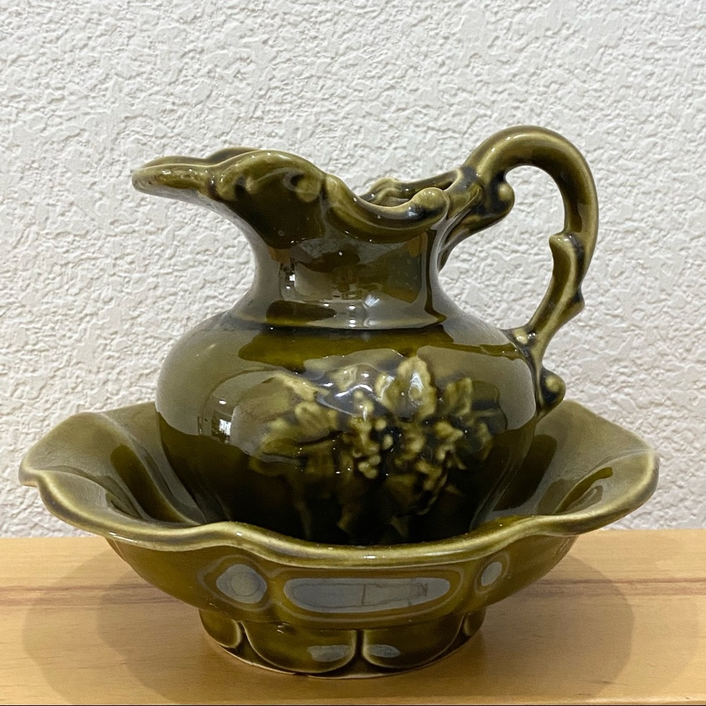 Vintage McCOY Avocado Green Glazed Pitcher & Basin